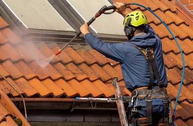 Démoussage et hydrofuge de toiture à Bourlon